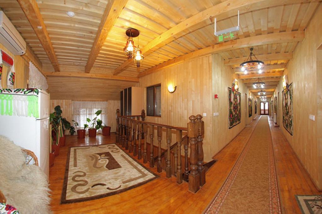 Pensiunea Sub Cetate La Matei Onceşti Exterior foto