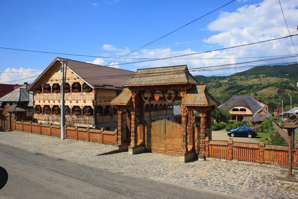 Pensiunea Sub Cetate La Matei Onceşti Exterior foto